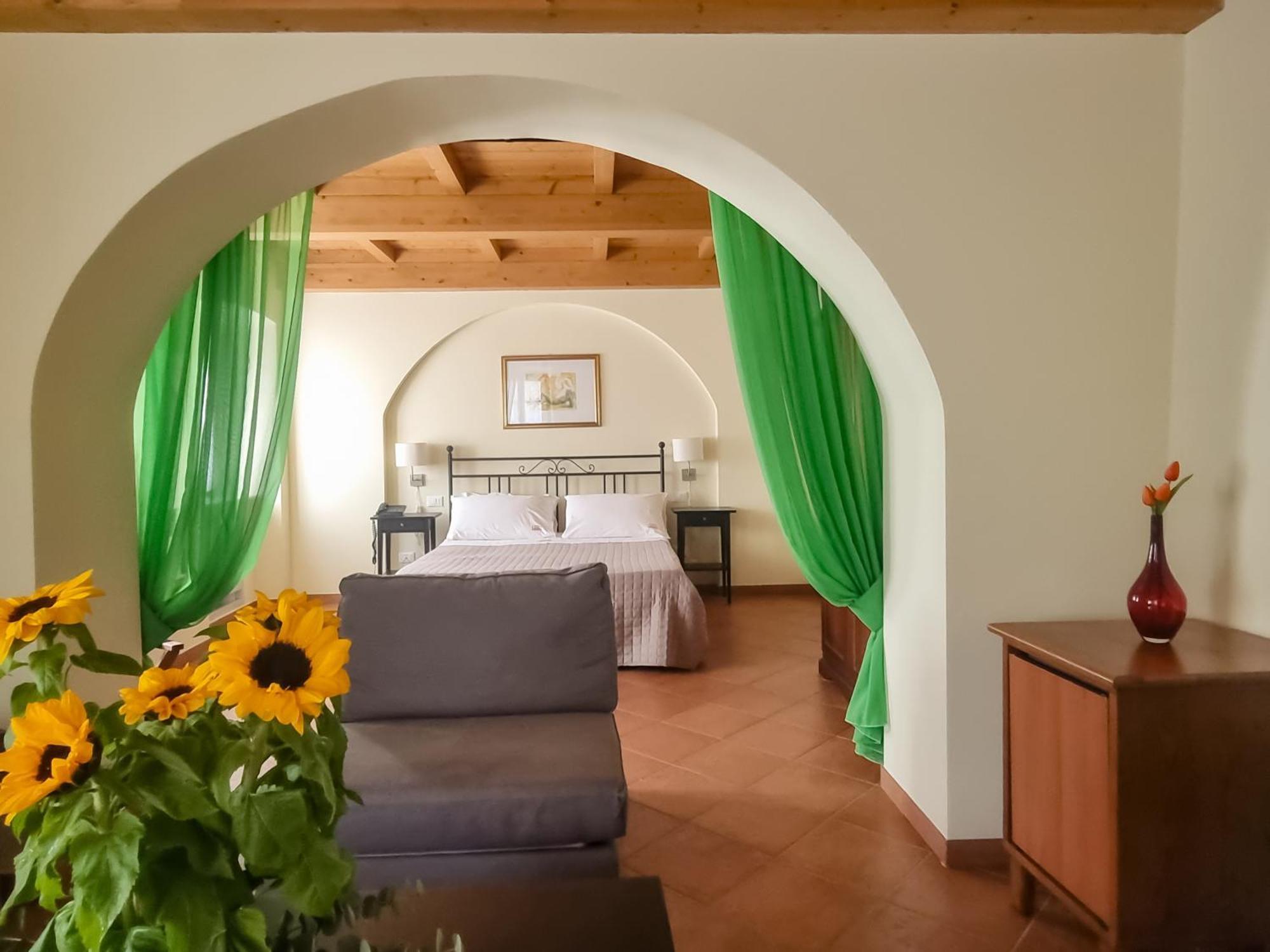Locanda Il Monastero Ortonovo Extérieur photo